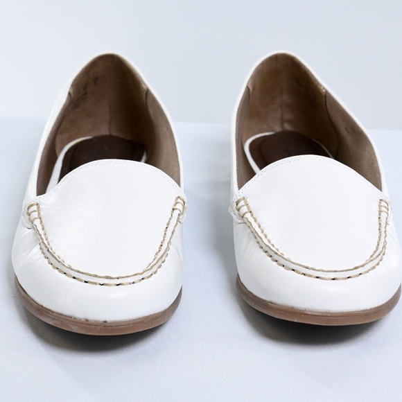 Life Stride White Faux Leather loafer - Picture 3 of 4